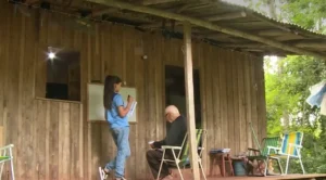 Eleven Anos, Uma Lição de Vida: Menina Ensina Seu Bisavô de 91 Anos a Ler e Escrever