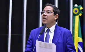 Deputado Altineu Côrtes revela conversa com Moraes sobre Bolsonaro agora