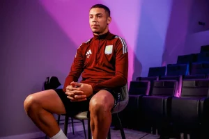 Alysson, ex-Grêmio, estreia no Aston Villa hoje com 19 anos e sonho realizado na Premier League