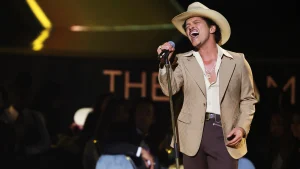 Bruno Mars Lança The Romantic Agora Com Suavidade Tropical